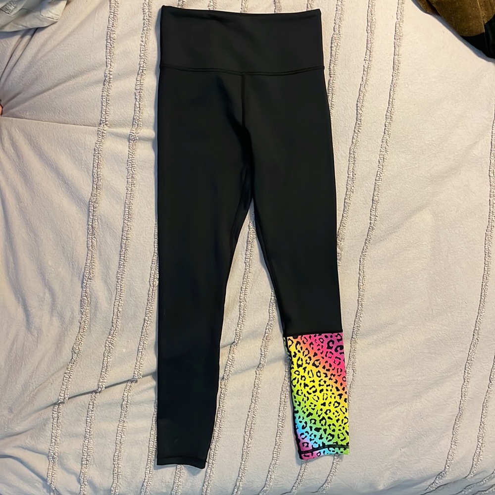 Zyia Rainbow Leopard Light n Tight Hi-Rise 7/8 24"
